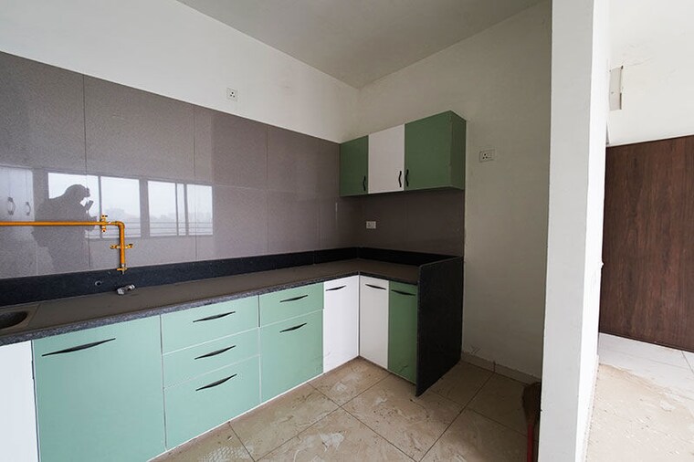 Kitchen, vaishnodevi circle 2 Bedroom 158 Sq.Yd. Apartment In Vaishnodevi Circle Ahmedabad 10617493