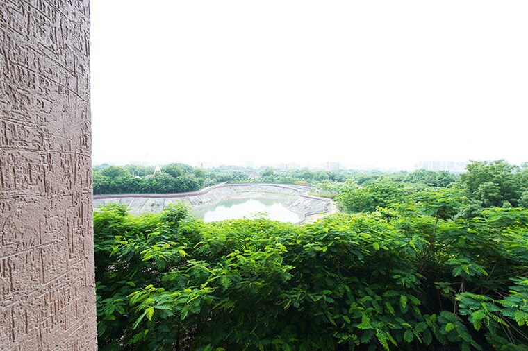 Garden, vaishnodevi circle 2 Bedroom 158 Sq.Yd. Apartment In Vaishnodevi Circle Ahmedabad 10617493