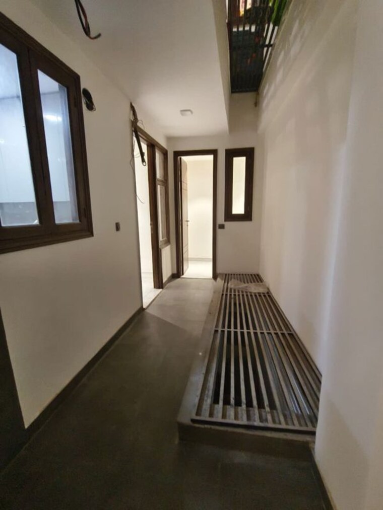undefined, freedom fighters enclave 4 Bedroom 2500 Sq.Ft. Apartment In Freedom Fighters Enclave Delhi 10617504