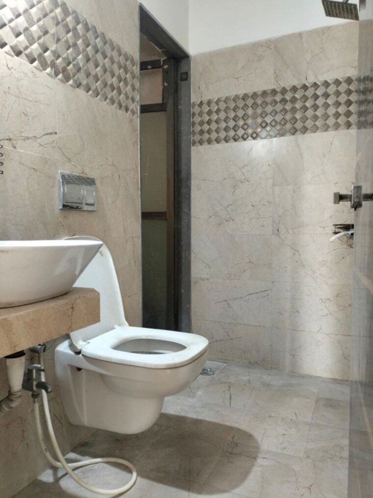 Bathroom, madhav-palacia 1 Bedroom 450 Sq.Ft. Apartment In Ghodbunder Road Thane 10617515