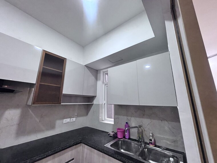Kitchen, smart-world-orchard 2 Bedroom 1260 Sq.Ft. Apartment In Sector 61 Gurgaon 10617508