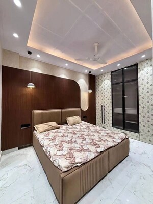 Bedroom in 4 BHK Apartment at Freedom Fighters Vihar – for Rent