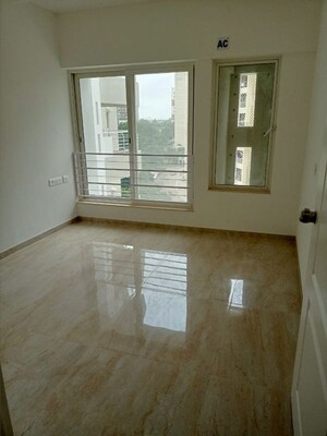 Room in 3.5 BHK Apartment at Vascon Forest County, Kharadi – for Rent