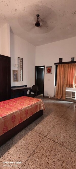 Bedroom in 3 BHK Apartment at Defence Colony – for Rent