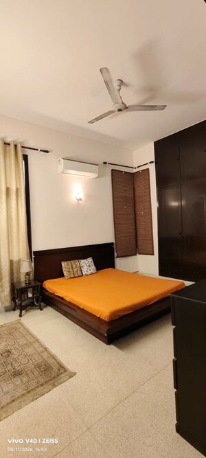 Bedroom in 3 BHK Apartment at Defence Colony – for Rent