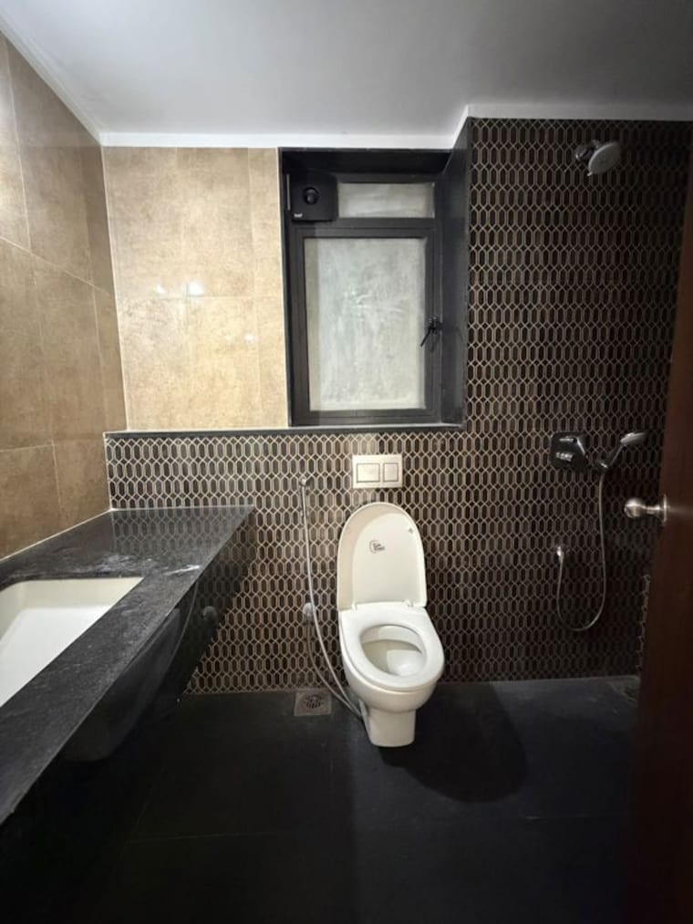 Bathroom, lodha-palava-city 3 Bedroom 1196 Sq.Ft. Apartment In Dombivli East Thane 10609225