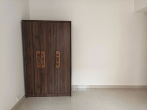 Room in 3 BHK Builder Floor at Sector 23 – for Rent