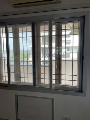 Room in 4 BHK Apartment at Sobha Ivory 2, St Johns Road – for Rent