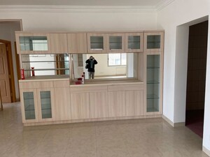 Room in 4 BHK Apartment at Sobha Ivory 2, St Johns Road – for Rent