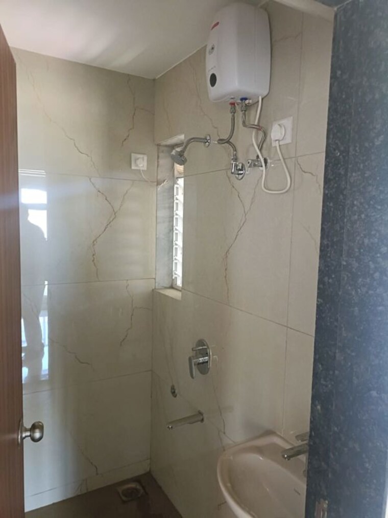 Bathroom, raunak-bliss 1 Bedroom 350 Sq.Ft. Apartment In Ghodbunder Road Thane 10617609