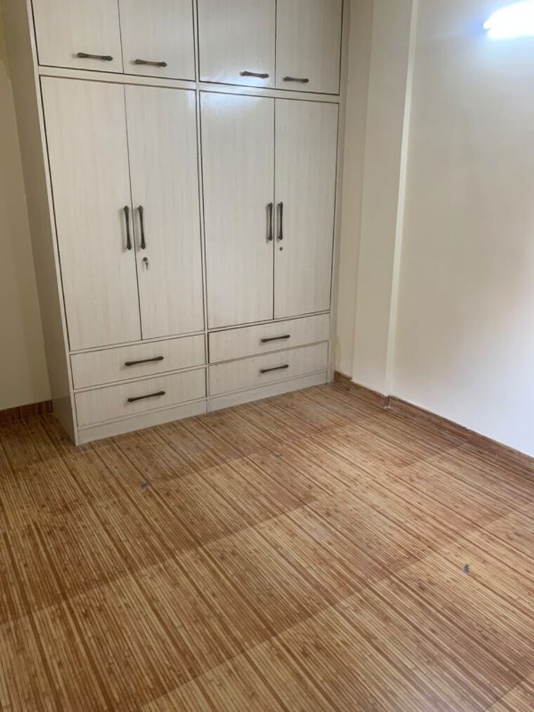 Room, lajpat nagar i 2 Bedroom 125 Sq.Yd. Builder Floor In Lajpat Nagar I Delhi 10617634