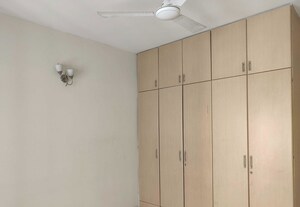 Room in 3 BHK Builder Floor at Sector 23 – for Rent