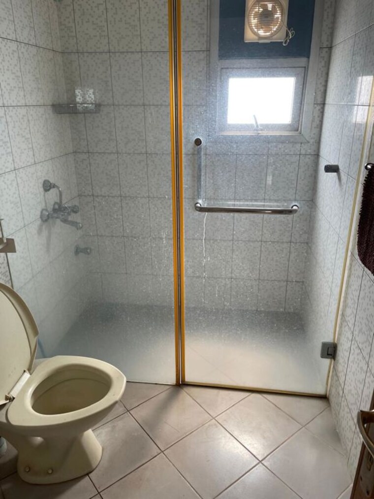 Bathroom, axis-capstone-experia 4 Bedroom 2935 Sq.Ft. Apartment In Jp Nagar Phase 8 Bangalore 10617636