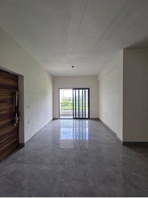 Room in 3 BHK Apartment at Sun AL 06, New Town – for Sale