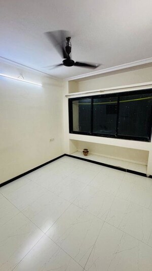Room in 2 BHK Apartment at Imperial Heights Goregaon West, Goregaon West – for Rent