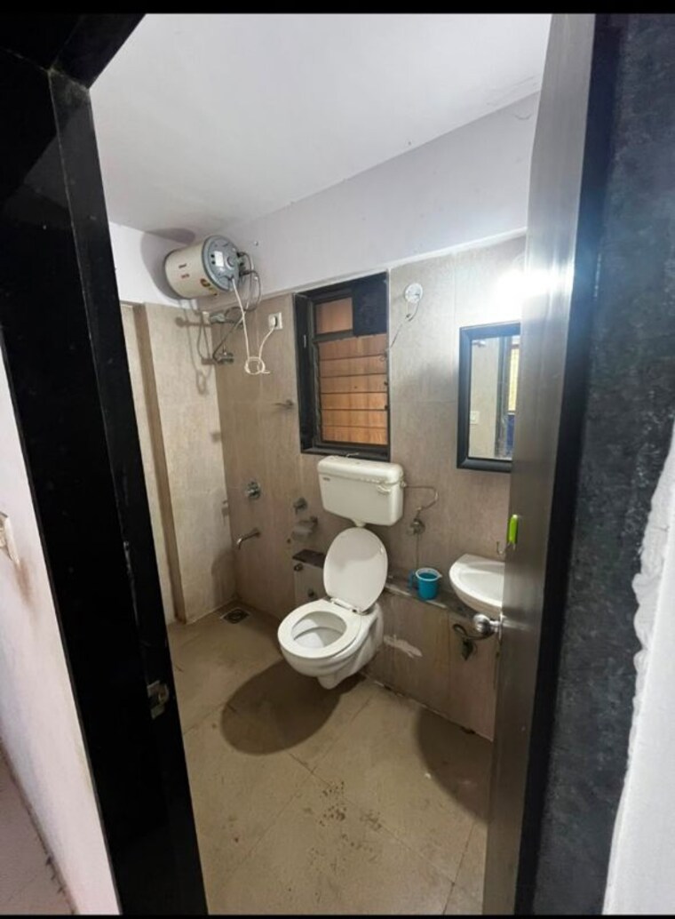Bathroom, runwal-garden-city 2.5 Bedroom 816 Sq.Ft. Apartment In Balkum Pada Thane 10617652
