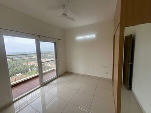 Room in 3 BHK Apartment at Prestige Finsbury Park Hyde, Bagaluru – for Sale