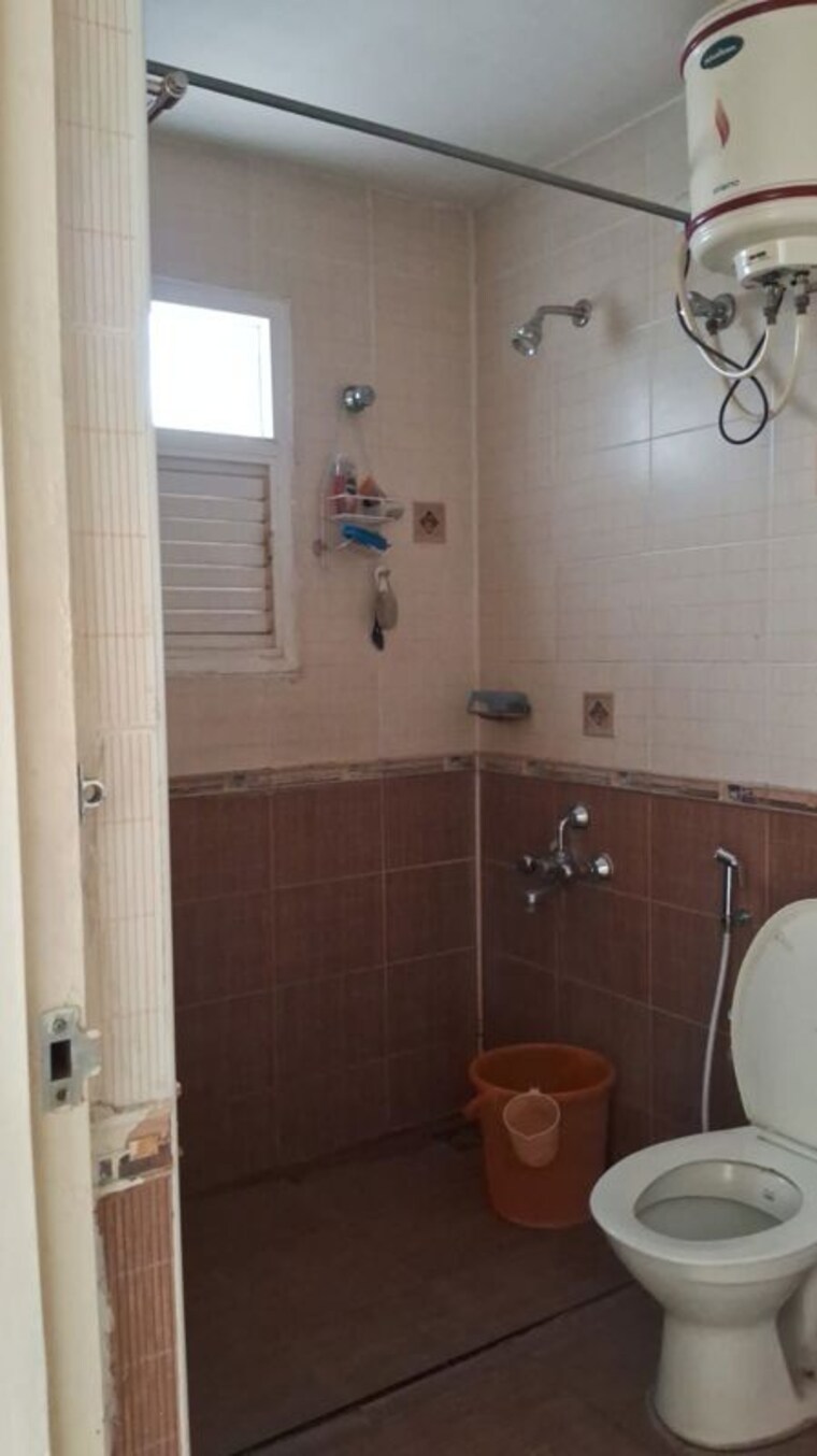 Bathroom, hm-world-city 3 Bedroom 2029 Sq.Ft. Apartment In Jp Nagar Bangalore 10602744