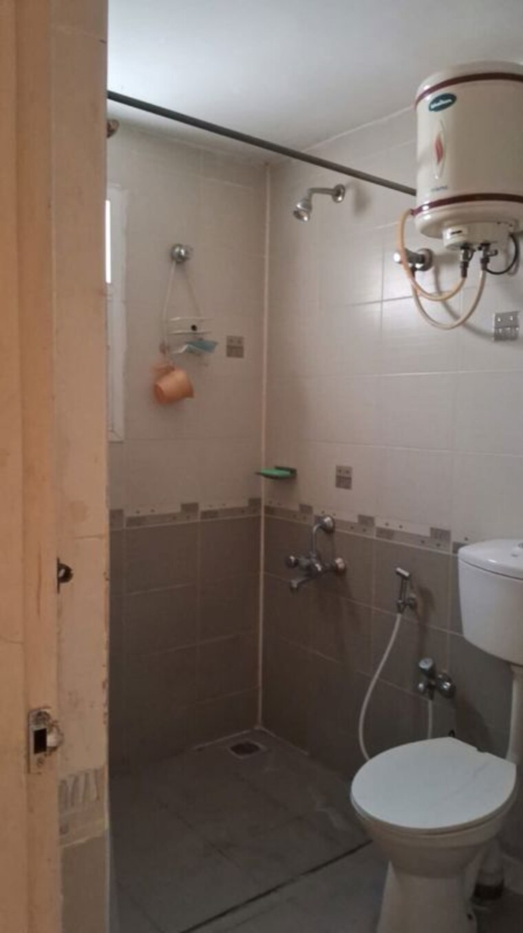 Bathroom, hm-world-city 3 Bedroom 2029 Sq.Ft. Apartment In Jp Nagar Bangalore 10602744