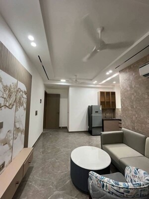 Room in 4 BHK Apartment at BPTP Amstoria, Sector 102 – for Sale