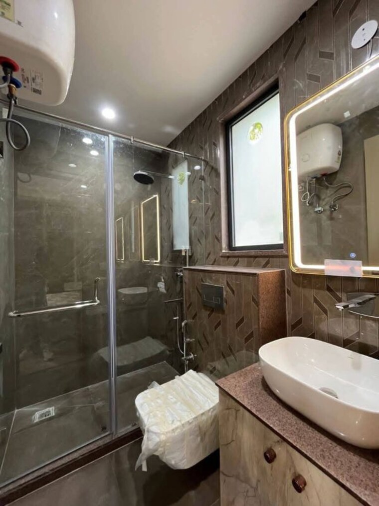 Team Area, bptp-amstoria 4 Bedroom 500 Sq.Yd. Apartment In Sector 102 Gurgaon 10617681