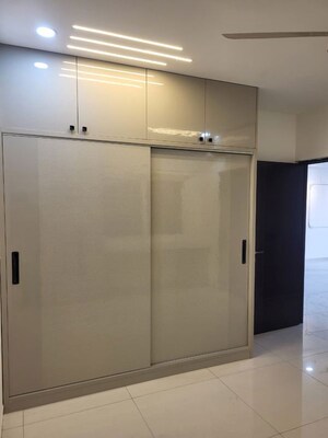 Room in 3 BHK Apartment at Rajapushpa Provincia, Narsingi – for Rent