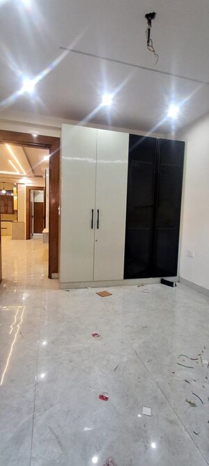 Building Lobby in 3 BHK Apartment at Bala Ji Enclave, Gt Road – for Sale