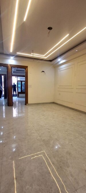 Room in 3 BHK Apartment at Bala Ji Enclave, Gt Road – for Sale