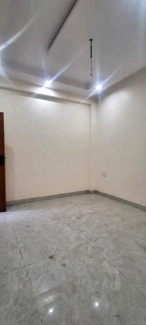 Room in 3 BHK Apartment at Bala Ji Enclave, Gt Road – for Sale
