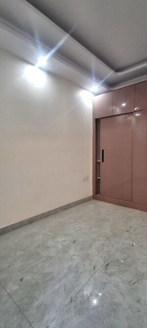 Room in 3 BHK Apartment at Bala Ji Enclave, Gt Road – for Sale