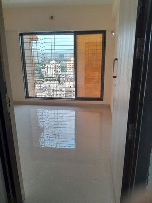 Room in 1 BHK Apartment at Konark J24 Mahavir Nagar CHS, Kandivali West – for Sale
