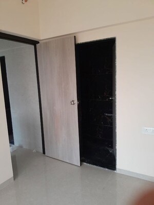 Room in 1 BHK Apartment at Konark J24 Mahavir Nagar CHS, Kandivali West – for Sale