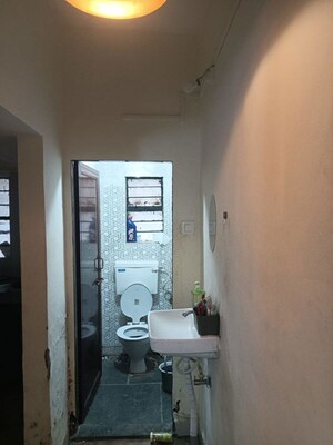 Bathroom in 1 BHK Apartment at Wireless Colony – for Rent