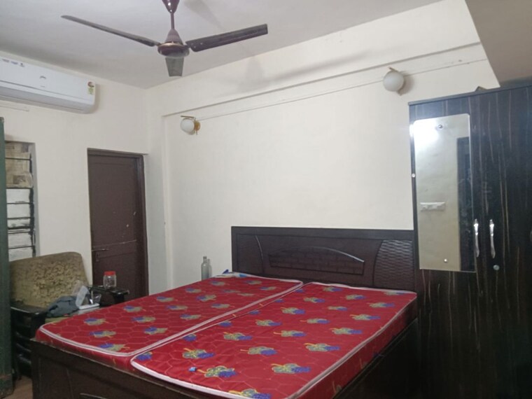 Bedroom, wireless colony 1 Bedroom 900 Sq.Ft. Apartment In Wireless Colony Pune 10617736