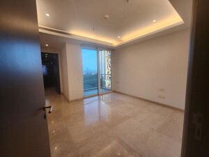 Room in 4 BHK Builder Floor at Sector 21 – for Rent