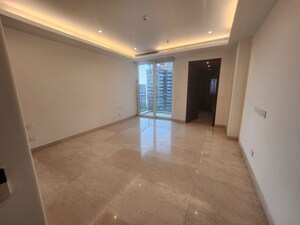 Room in 4 BHK Builder Floor at Sector 21 – for Rent