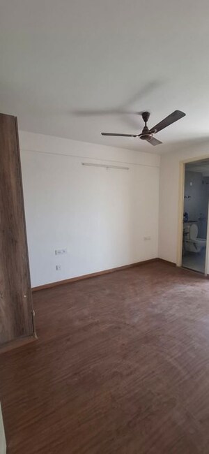 Room in 3 BHK Apartment at Gazipur – for Rent