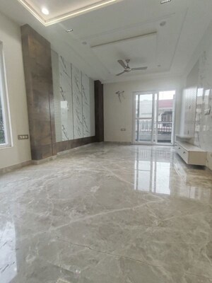 3 BHK Builder Floor For Sale in Vikas Puri