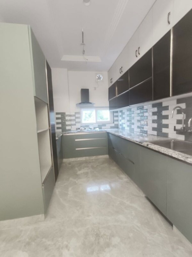 Kitchen, vikas puri 3 Bedroom 200 Sq.Yd. Builder Floor In Vikas Puri Delhi 10587735