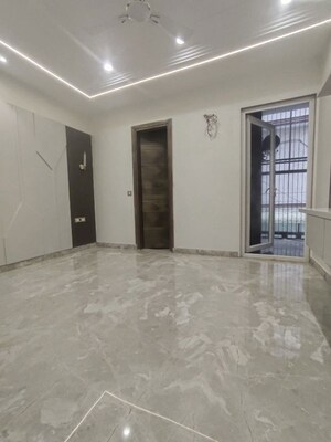 Room in 3 BHK Builder Floor at Vikas Puri – for Sale