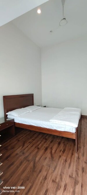 Bedroom in 1 BHK Apartment at Defence Colony – for Rent
