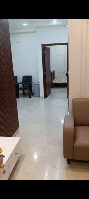 Room in 3 BHK Apartment at Aurobindo Kohinoor, Serilingampally – for Rent