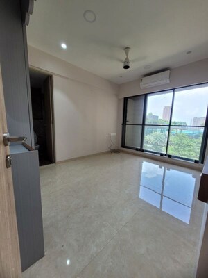 Room in 3 BHK Apartment at Dosti Eastern Bay Phase 1, Wadala – for Sale