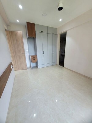 Room in 3 BHK Apartment at Dosti Eastern Bay Phase 1, Wadala – for Sale