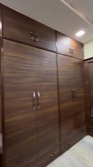 Bedroom in 2 BHK Apartment at Chembur – for Rent