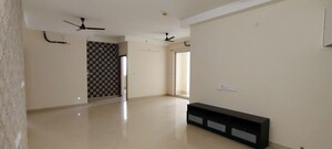 Room in 3 BHK Apartment at Aurobindo The Regent, Kondapur – for Rent