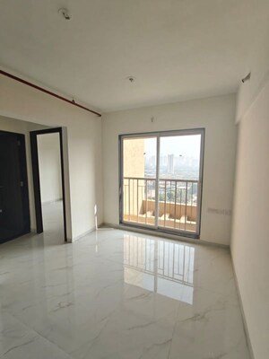 1 BHK Apartment For Rent in Metropolis Bayside, Kasarvadavali