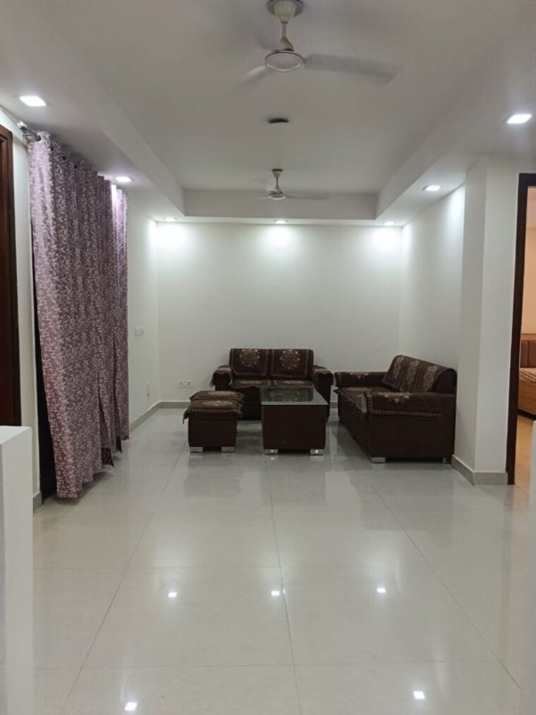 Living Room, sushant lok i 3 Bedroom 240 Sq.Yd. Builder Floor In Sushant Lok I Gurgaon 10617806