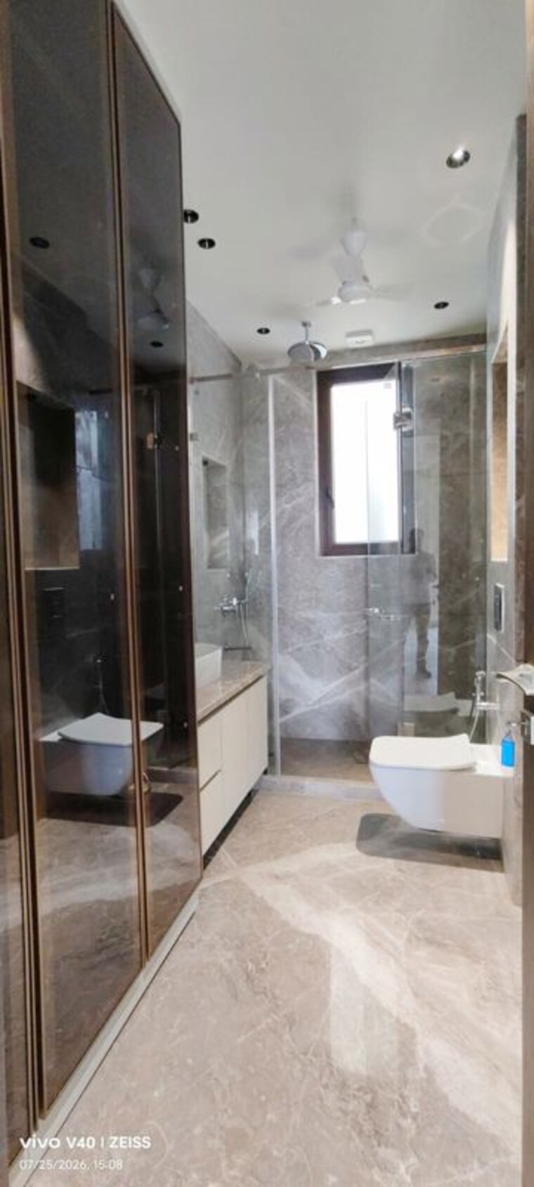 Bathroom, defence colony 4 Bedroom 400 Sq.Yd. Builder Floor In Defence Colony Delhi 10617794