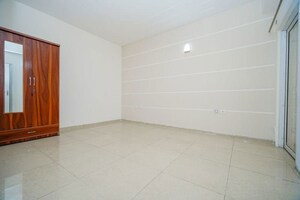 Room in 2 BHK Apartment at Ajnara Homes, Sector 16b Greater Noida – for Sale